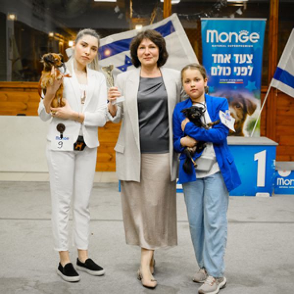 השיפוט הראשון שלי בגזע טוי רוסי